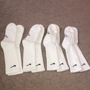 4 pairs of new white nike socks sizes 6-10
